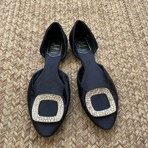 Roger Vivier flats